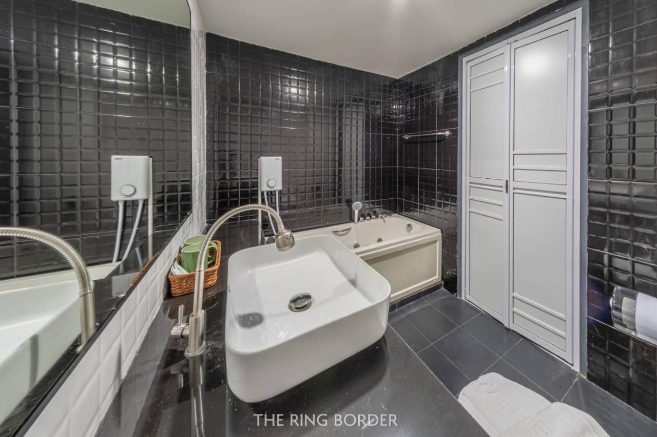 The Ring Border Hotel Ban Khlong Phruan Eksteriør billede