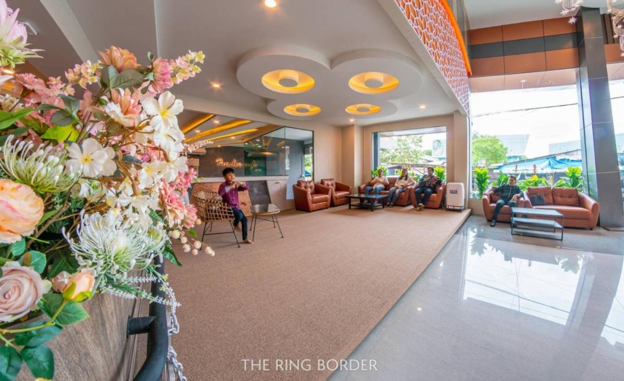 The Ring Border Hotel Ban Khlong Phruan Eksteriør billede
